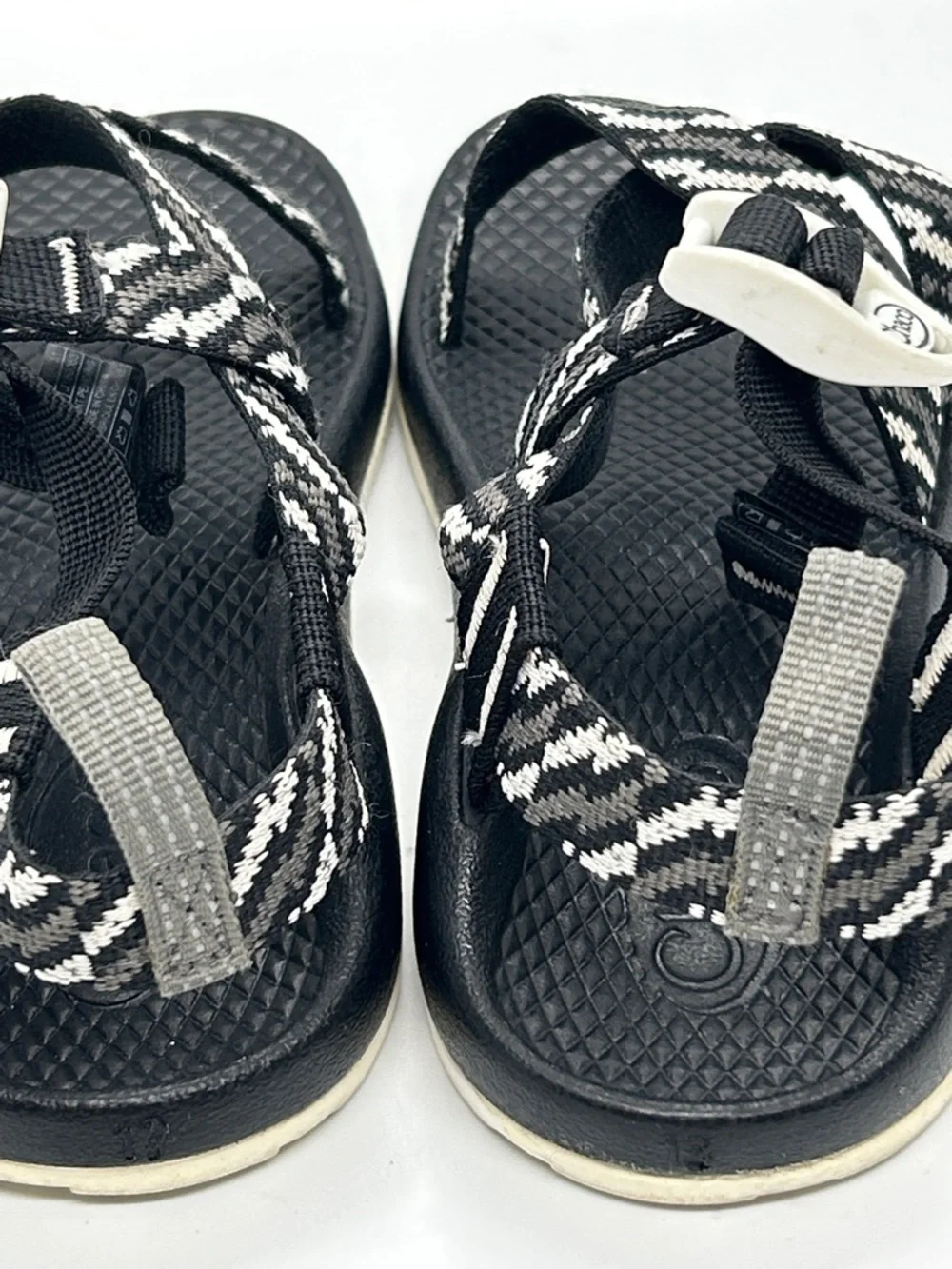 Chaco Black & White Woven-Strap Outdoor Sandals Size KIDS-JUNIOR 13 US